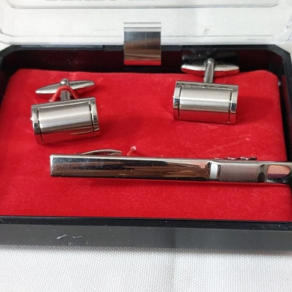 * Renzo Ferrara Silvertone Cufflinks and Tie Bar Clip 3 Piece Set in Box